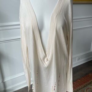 Elegant Cream V-Neck Sweater